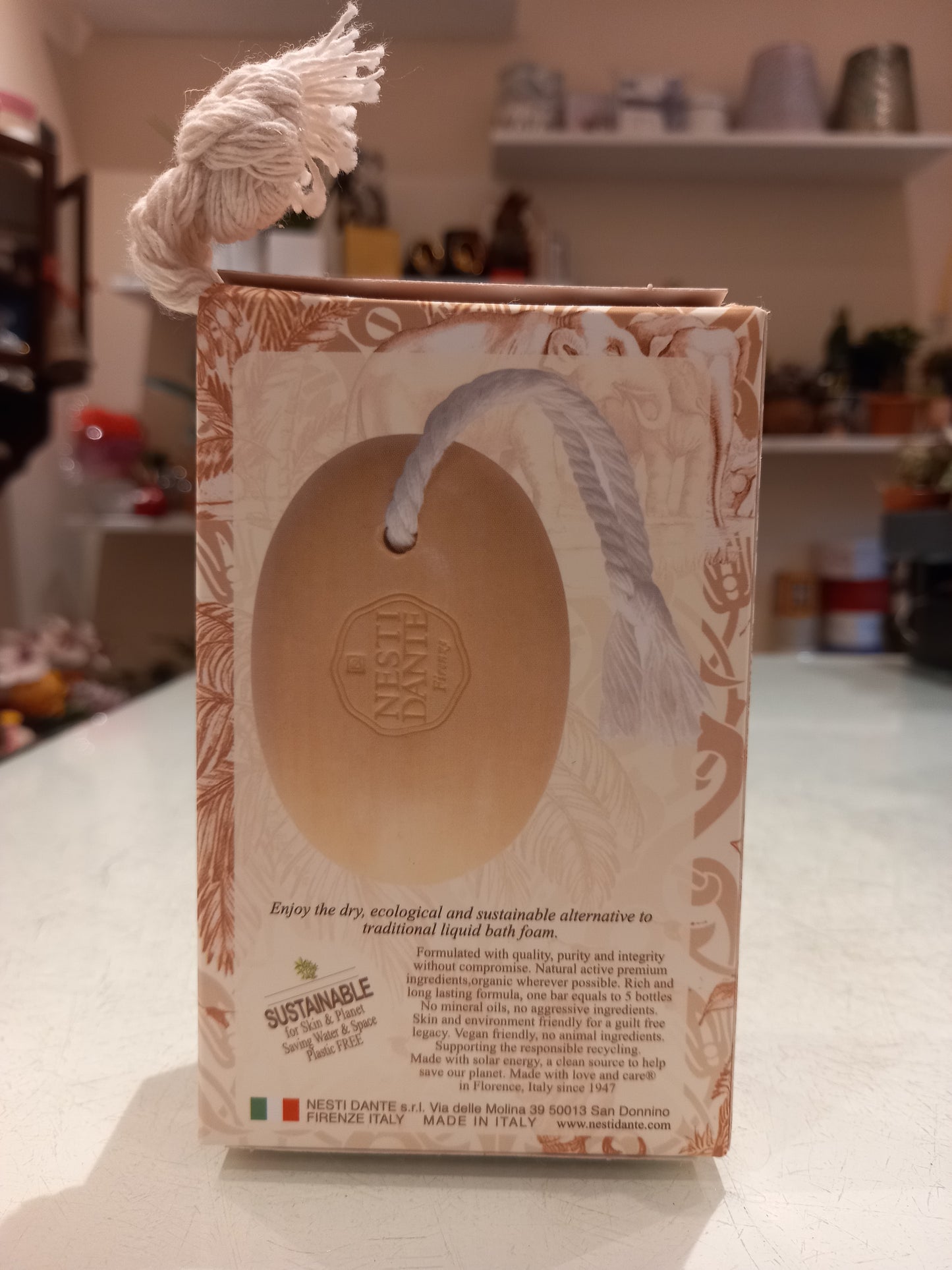 Bagnoschiuma solido oro su corda NESTI DANTE